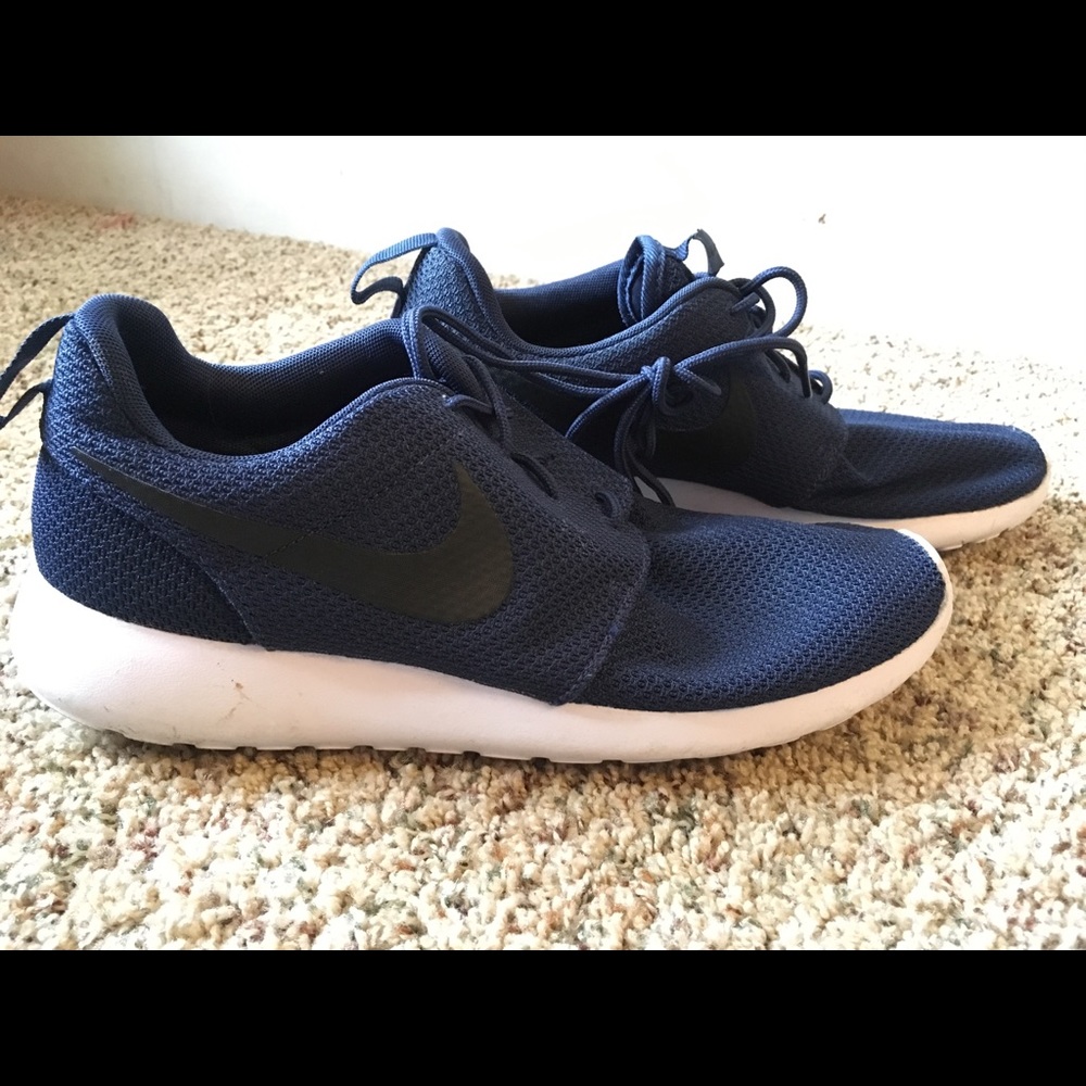 Men’s Nike Roshe shoes